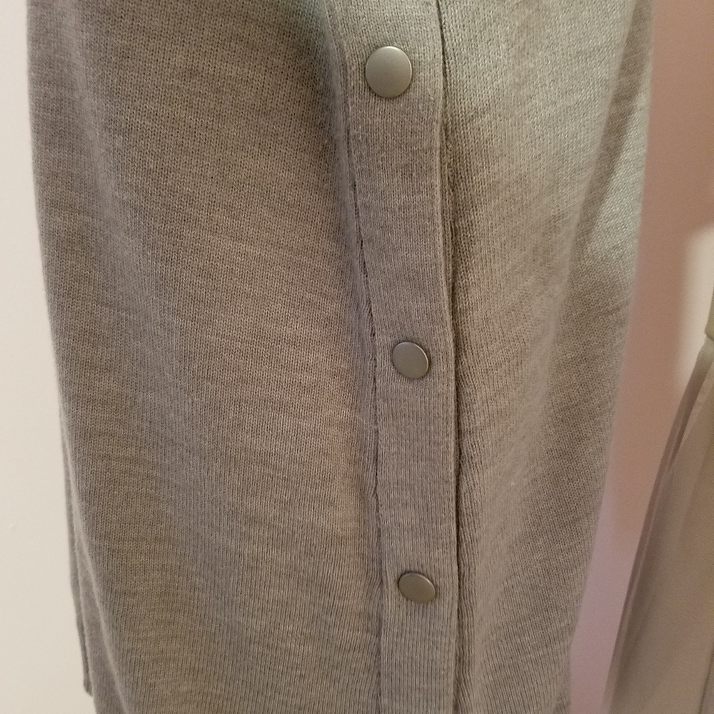 Snap Slit Sweater - Picture 3 of 5